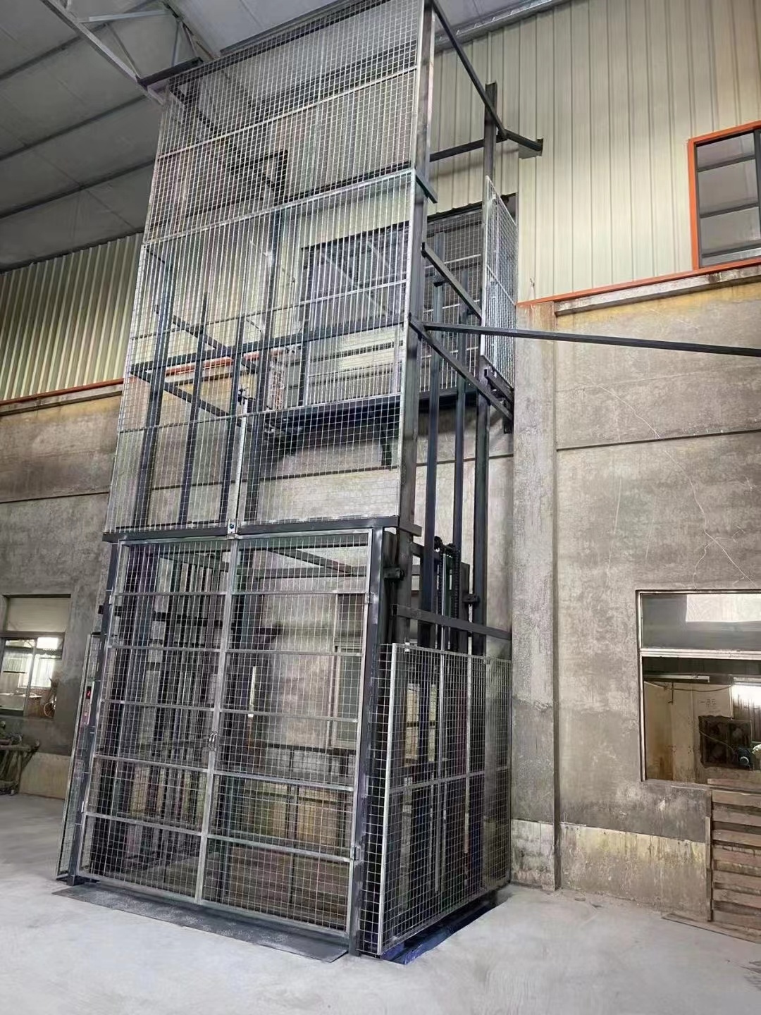 液(yè)壓升降貨梯(tī)遇到停電(diàn)的處理方法,行業